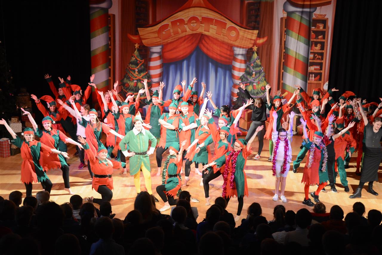 'Elf' Brings Festive Fun To The Stockport Academy Stage!