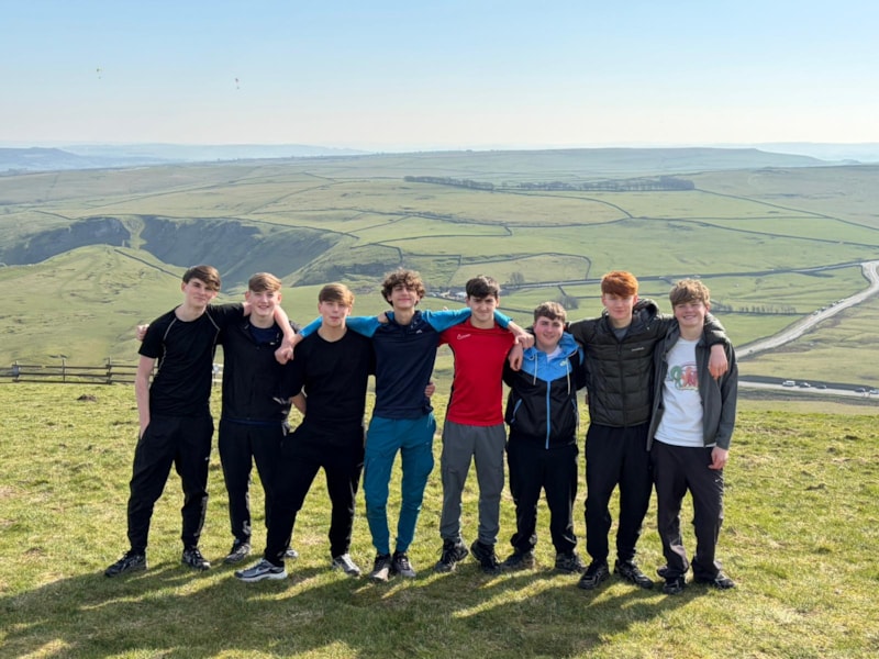 Y11 Take on Mam Tor for an Inspiring Start to the Year